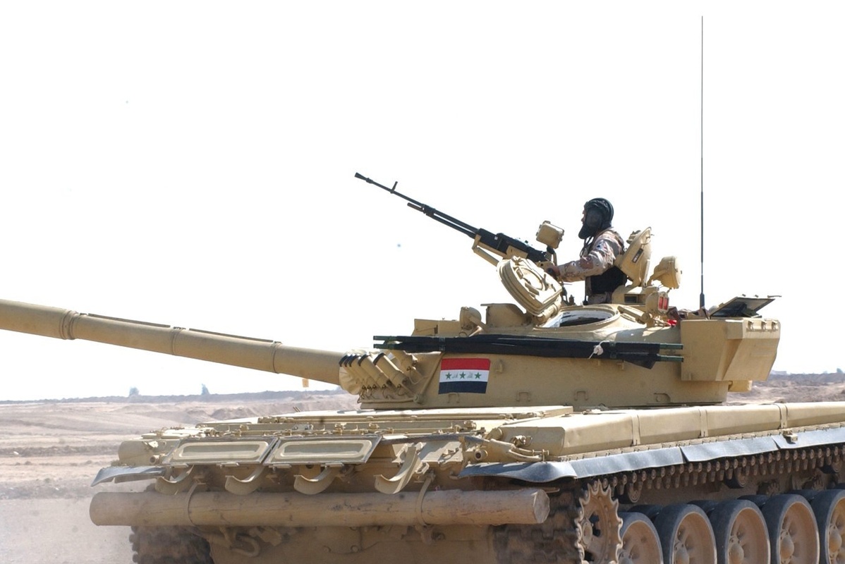 T-72 firing its 125mm main gun