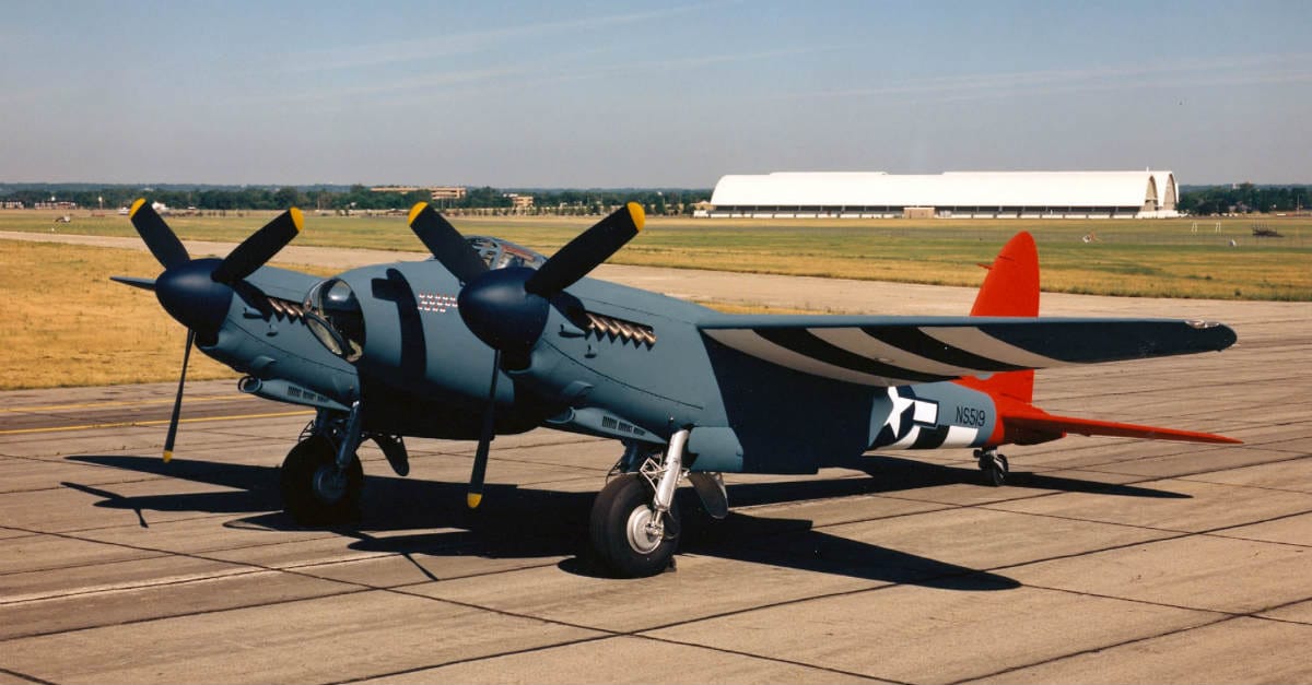 de Havilland Dh98 Mosquito plane