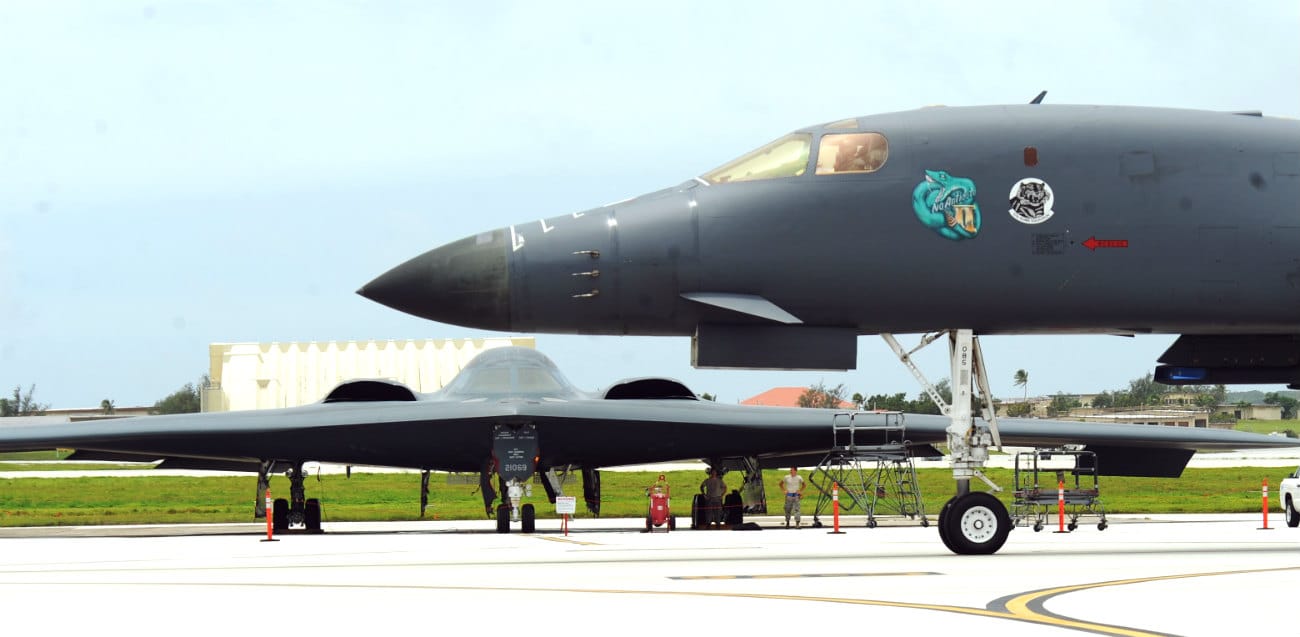 B-1B Lancer Front