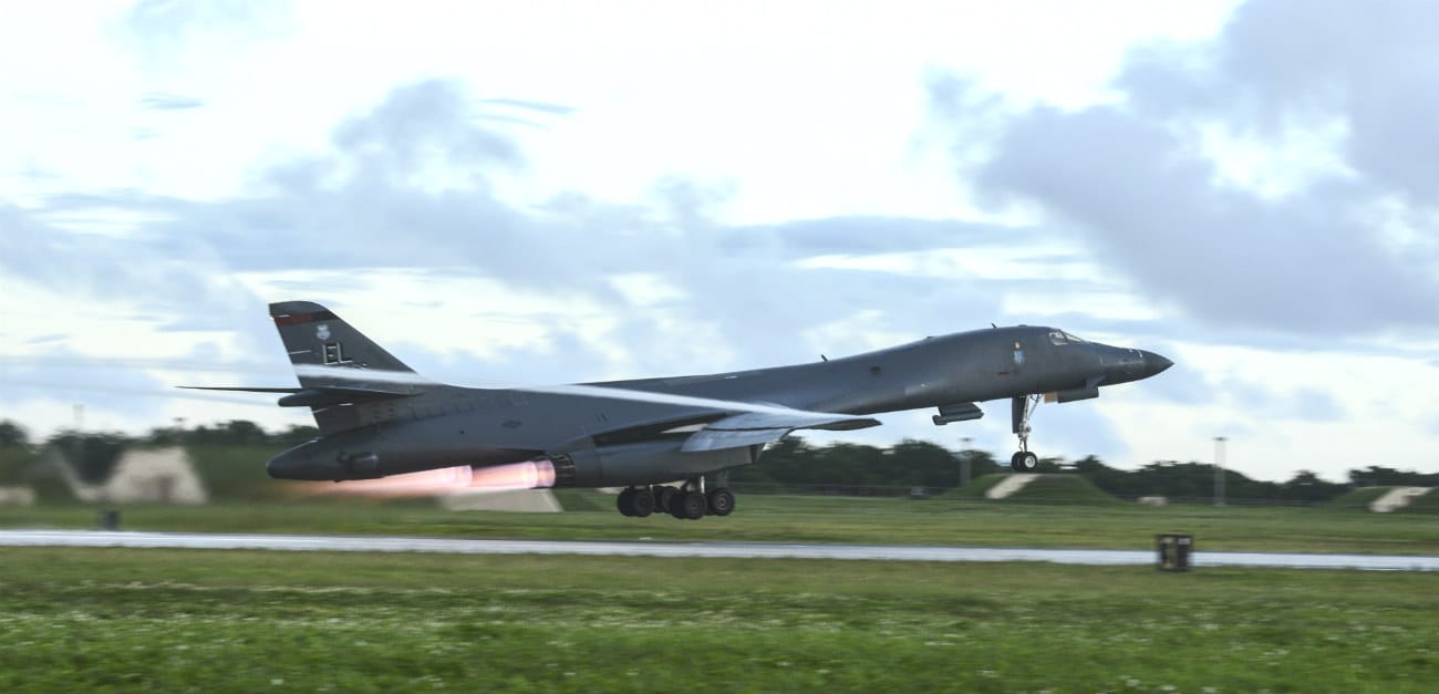 B-1b images Lancer aircraft afterburner