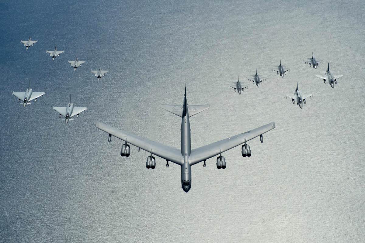 B-52 Stratofortress modern military aircraft
