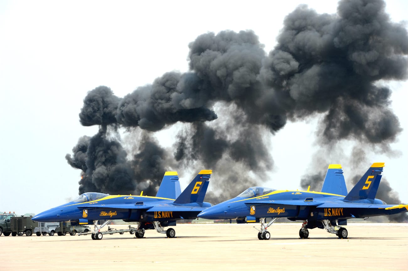 Blue angels smoke