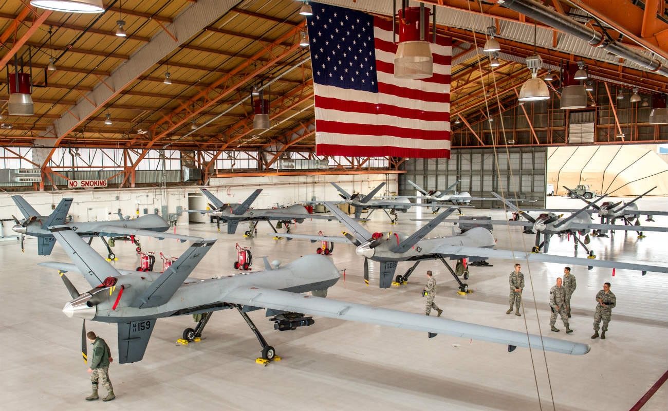 MQ-9 Reaper - Llined up