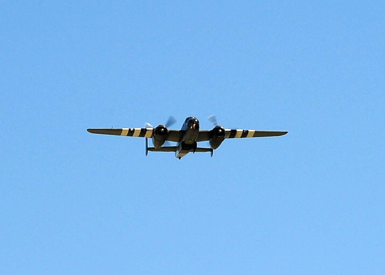 B-25 Mitchell performed slow-speed flyovers