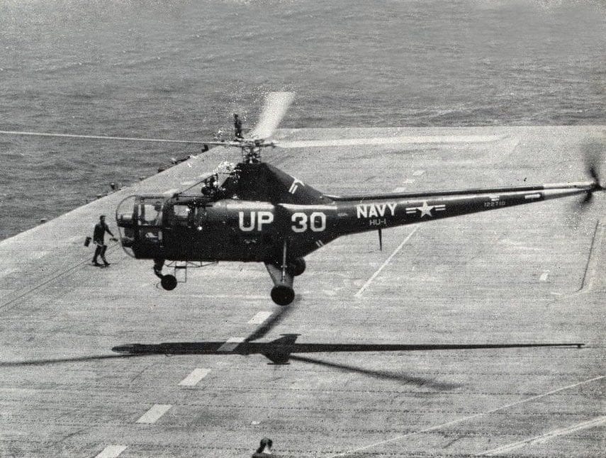 Sikorsky HO3S-1 landing on carrier - marine helicopter
