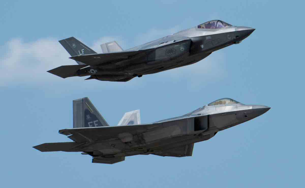 F-22 and F-35 Range