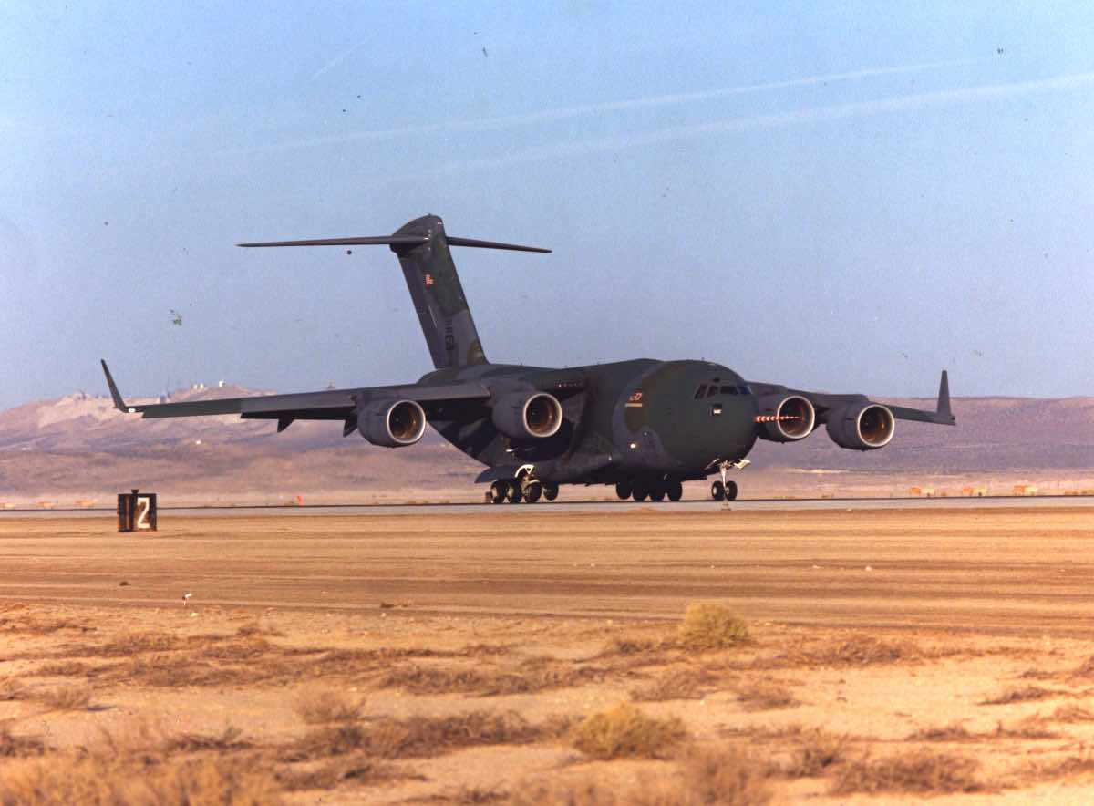 First C-17 flight, C-17 vs C-130