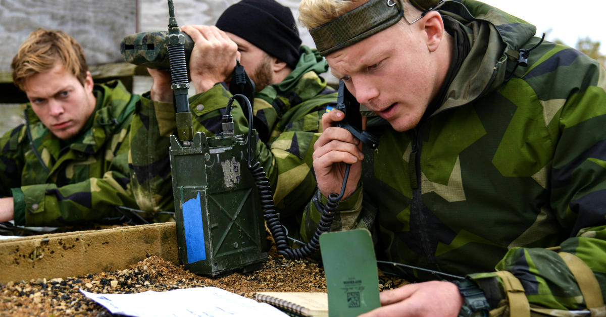 Swedish Soldiers in M90