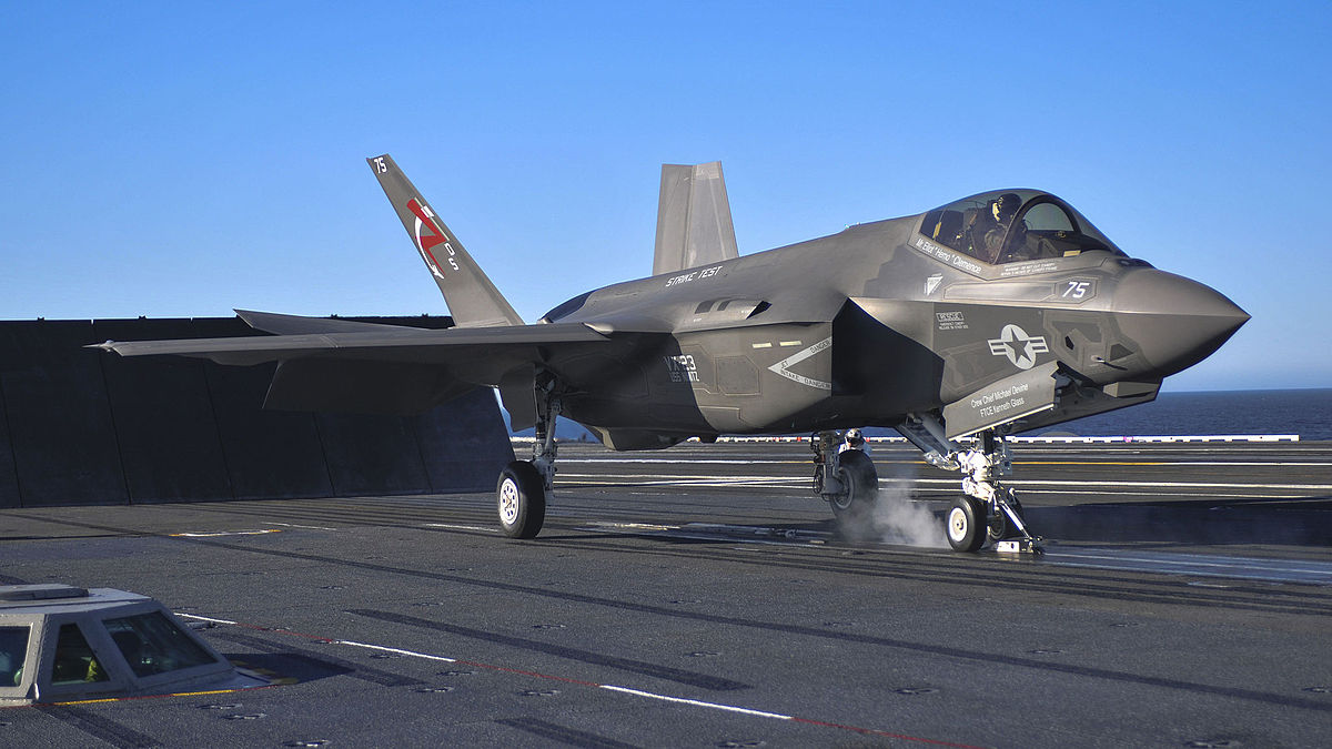 F-35C on the flight deck of a carrier